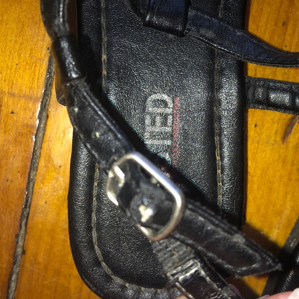 Sandals - Picture 3 of 4